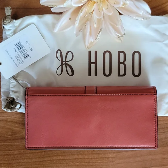 HOBO Tea Rose Alta Leather Wallet - Picture 8 of 14